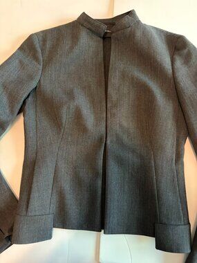 Akris Suit Size 6 Charcoal